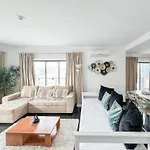 Rocha Tower Sunset Apartment