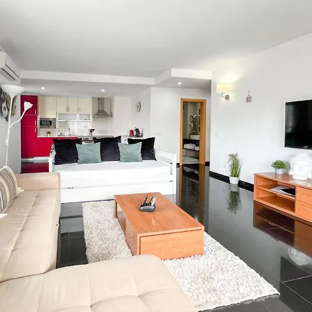 Rocha Tower Sunset Apartment