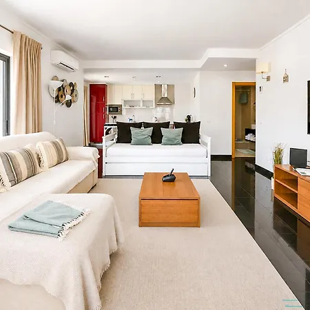 Rocha Tower Sunset Apartment