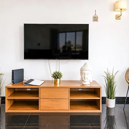 Rocha Tower Sunset Apartment
